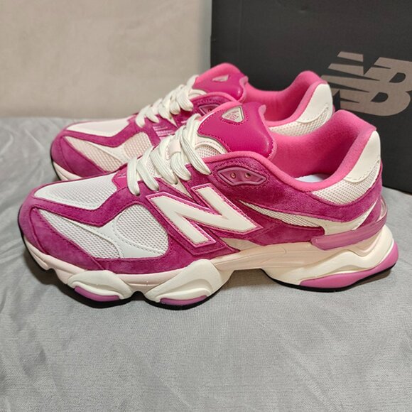New Balance Shoes - New Balance 9060 Sneakers in Pink